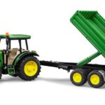02108 Bruder John Deere 5115M met kiepaanhanger
