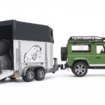 02592 Bruder Land Rover Defender met paardentransport inclusief pa