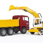 02751 Bruder MAN TGA kiepauto met Liebherr Graafmachine