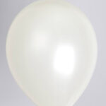 1590 Zak met 100 ballons no. 12 parel ivoor