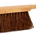 3301268 Handstoffer kokos gelakt 32cm