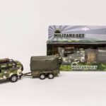 520027 Kids Globe Die Cast pull back Landrover Army met aanhanger