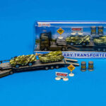 540104 2-Play Die Cast/Plastic Militaire transporter incl tanks