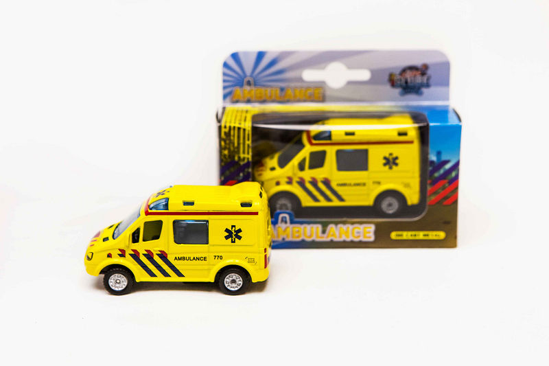 520085 Kids Globe Die Cast pull back ambulance 8cm