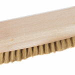 121015 Schoen uitwrijfborstel 16cm wit haar