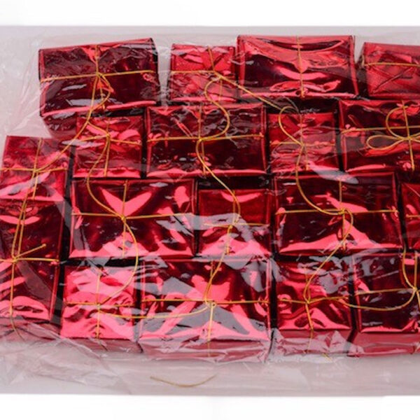 800-742 Pakjesguirlande rood 7x7-12x8 1.8m