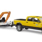 Bruder RAM 2500 Power Wagon met Mini graafmachine