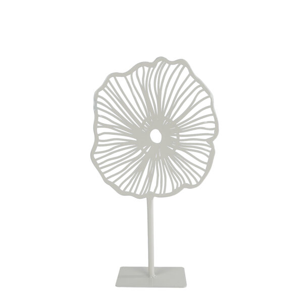 Sculptuur Aoife S op standaard off-white metaal 17x6x31cm