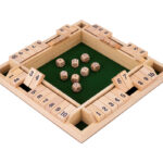 Shut the box (4 spelers) 29x29x3,5cm - Rubberhout